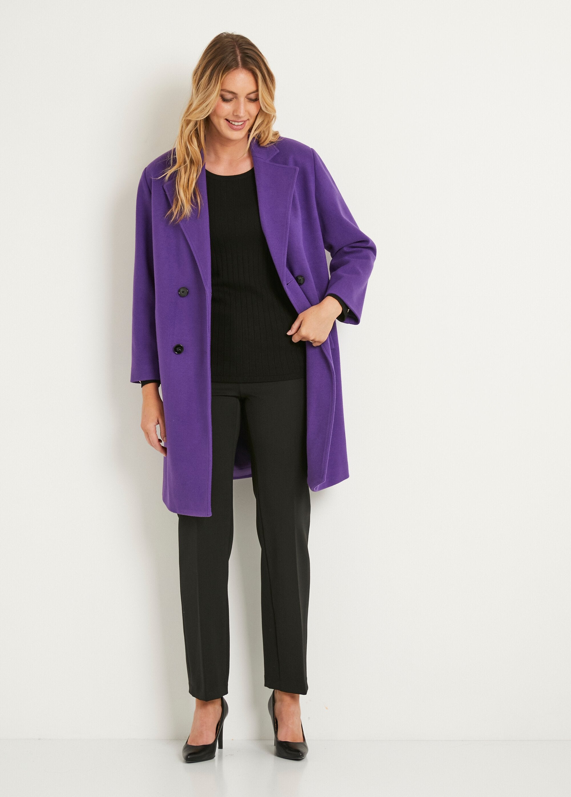 Double-breasted_coat_with_tailored_collar_Purple_SF1_slim