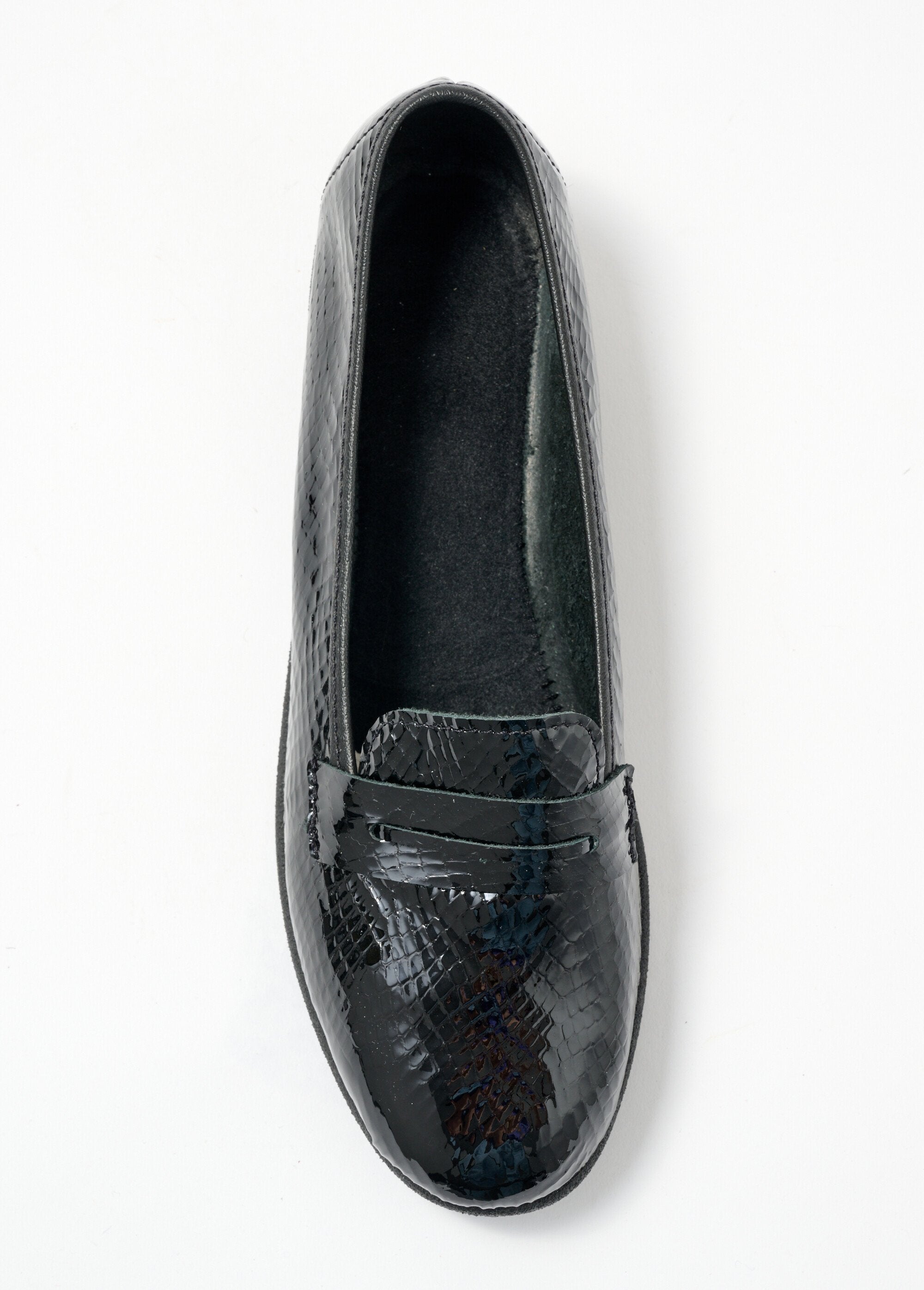 Crocodile-effect_leather_patent_loafers,_width_comfort_Black_OV1_slim