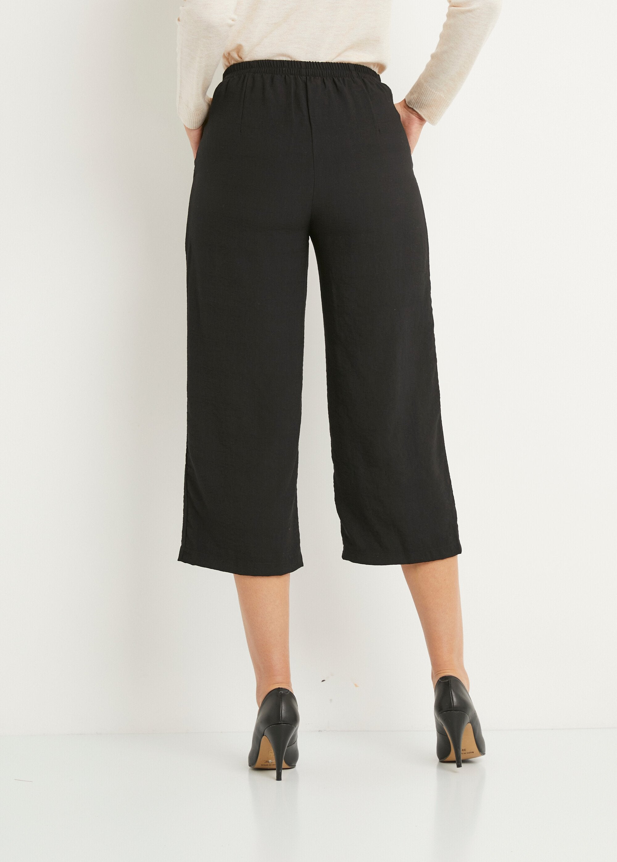 Linen-effect_fabric_capri_pants_Black_DO1_slim