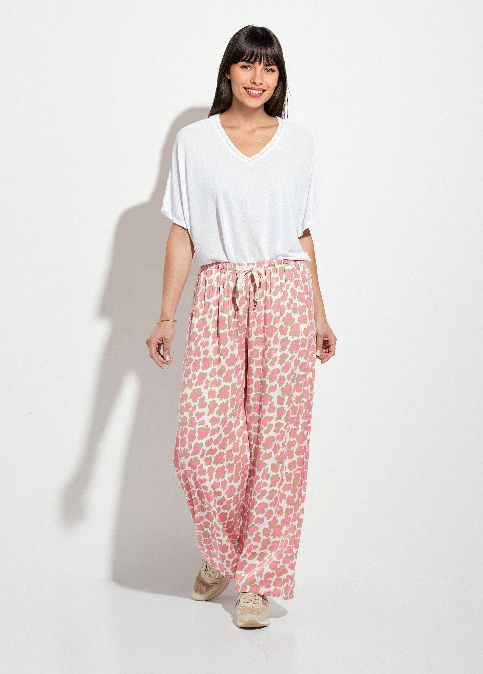 Wide-legged_pants_with_neon_leopard_pattern_Taupe_and_fuschia_SF1_slim