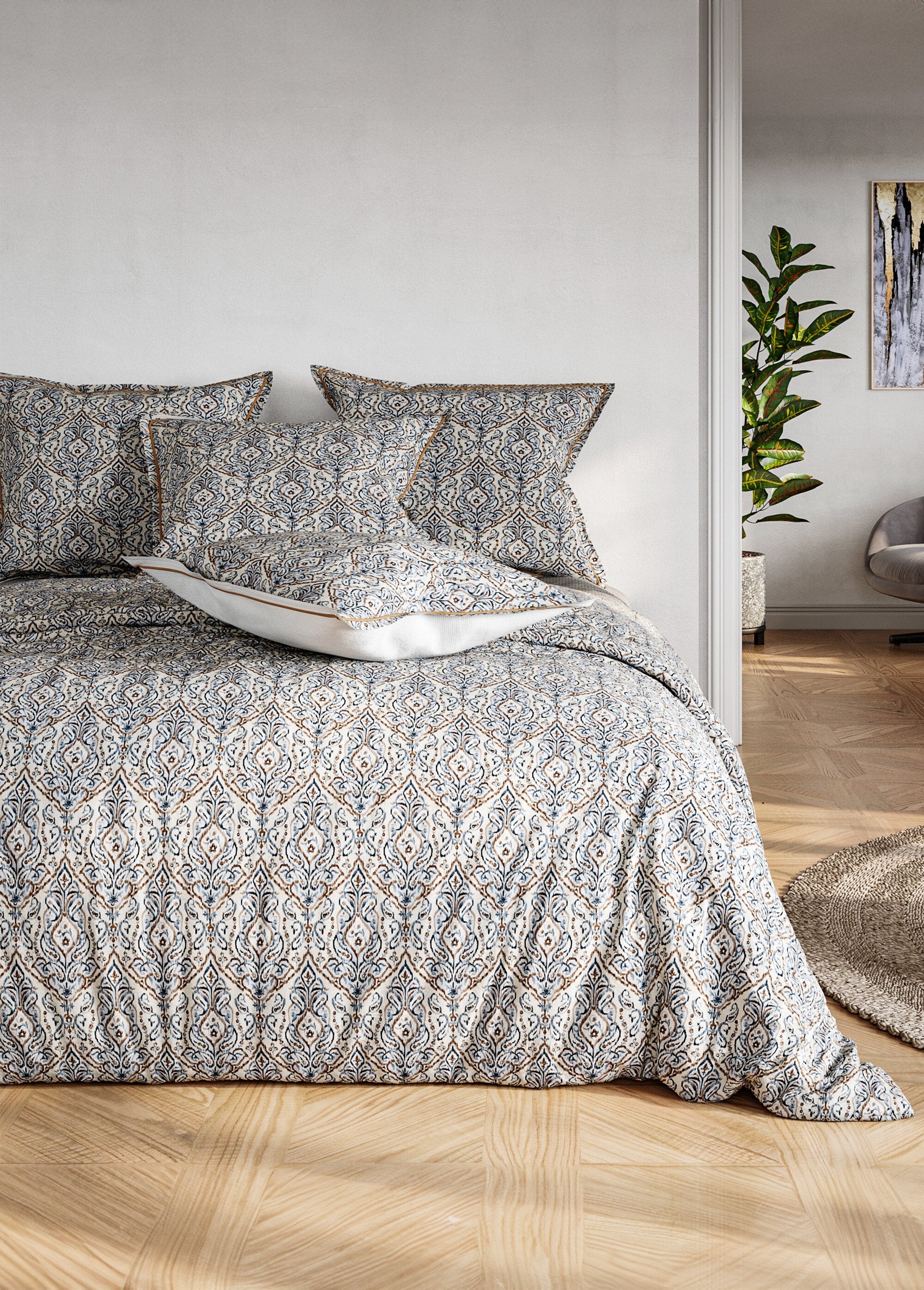 3_Piece_Bedding_Set_with_Duvet_Cover,_Ornament_Brown_print_FA1_slim