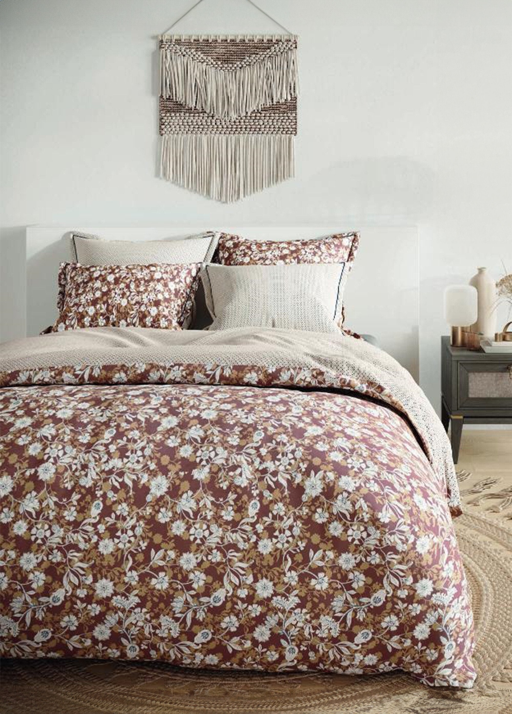 Romantic_3-piece_duvet_cover_set_Brown_FA1_slim
