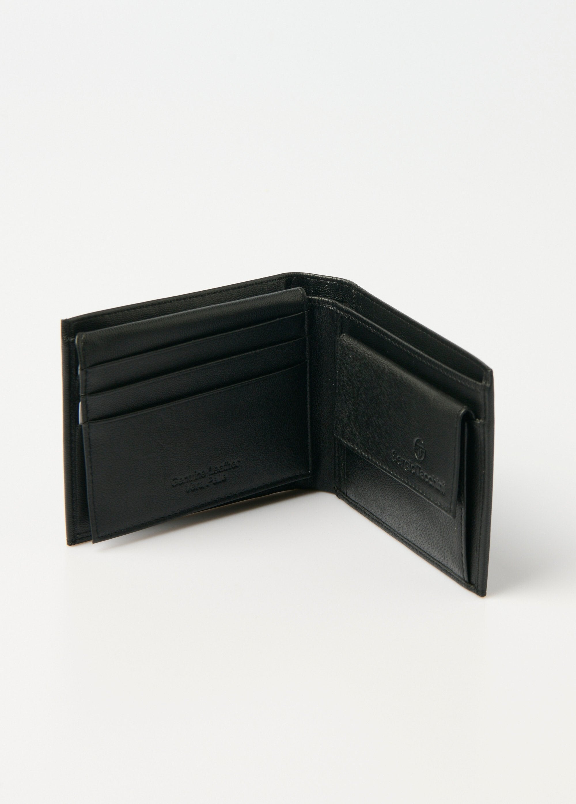 Compact_leather_wallet_Black_FA2_slim