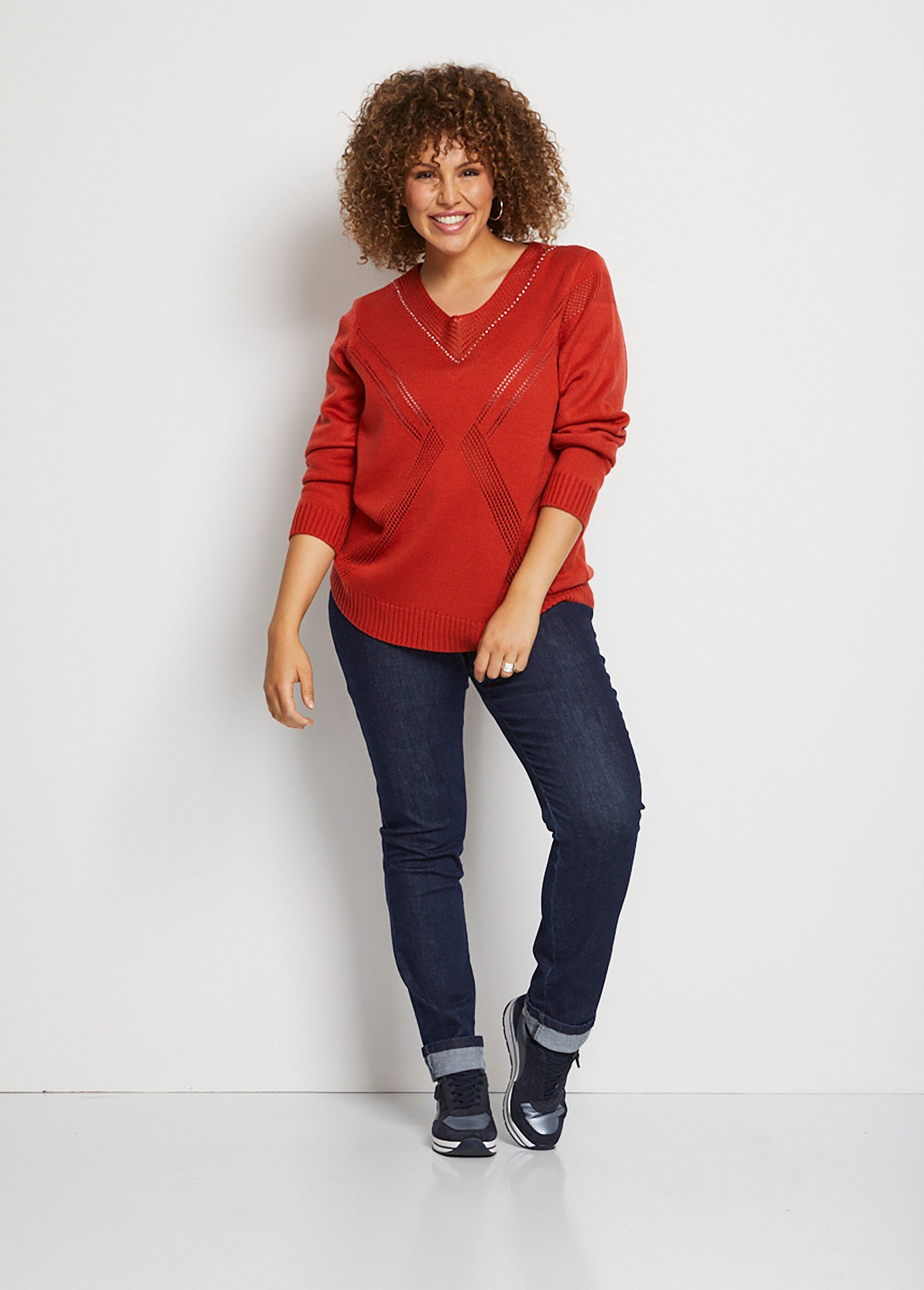 Pull_bijou_maille_filet_strass_col_V_Epice_SF1_curvy