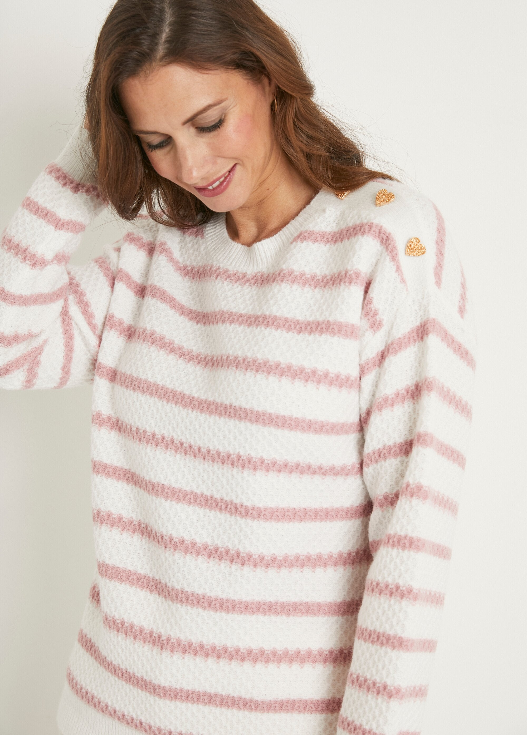 Soft_striped_sweater_round_neck_fancy_knit_Ecru_and_old_pink_DE1_slim