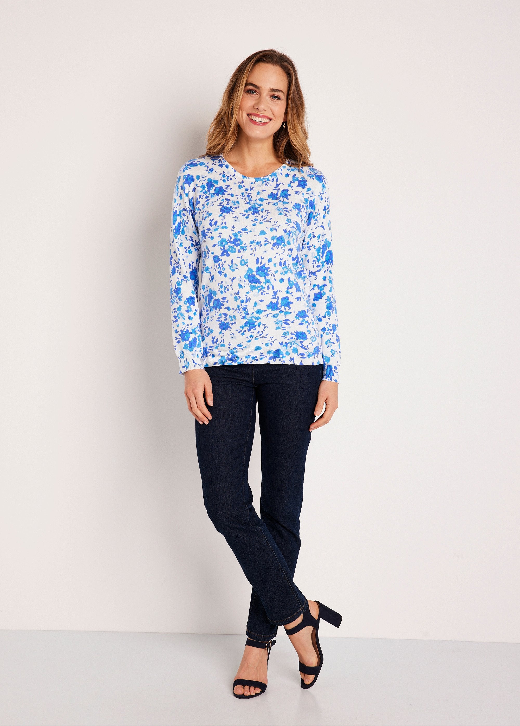 Fine_floral_sweater_Blue_SF1_slim