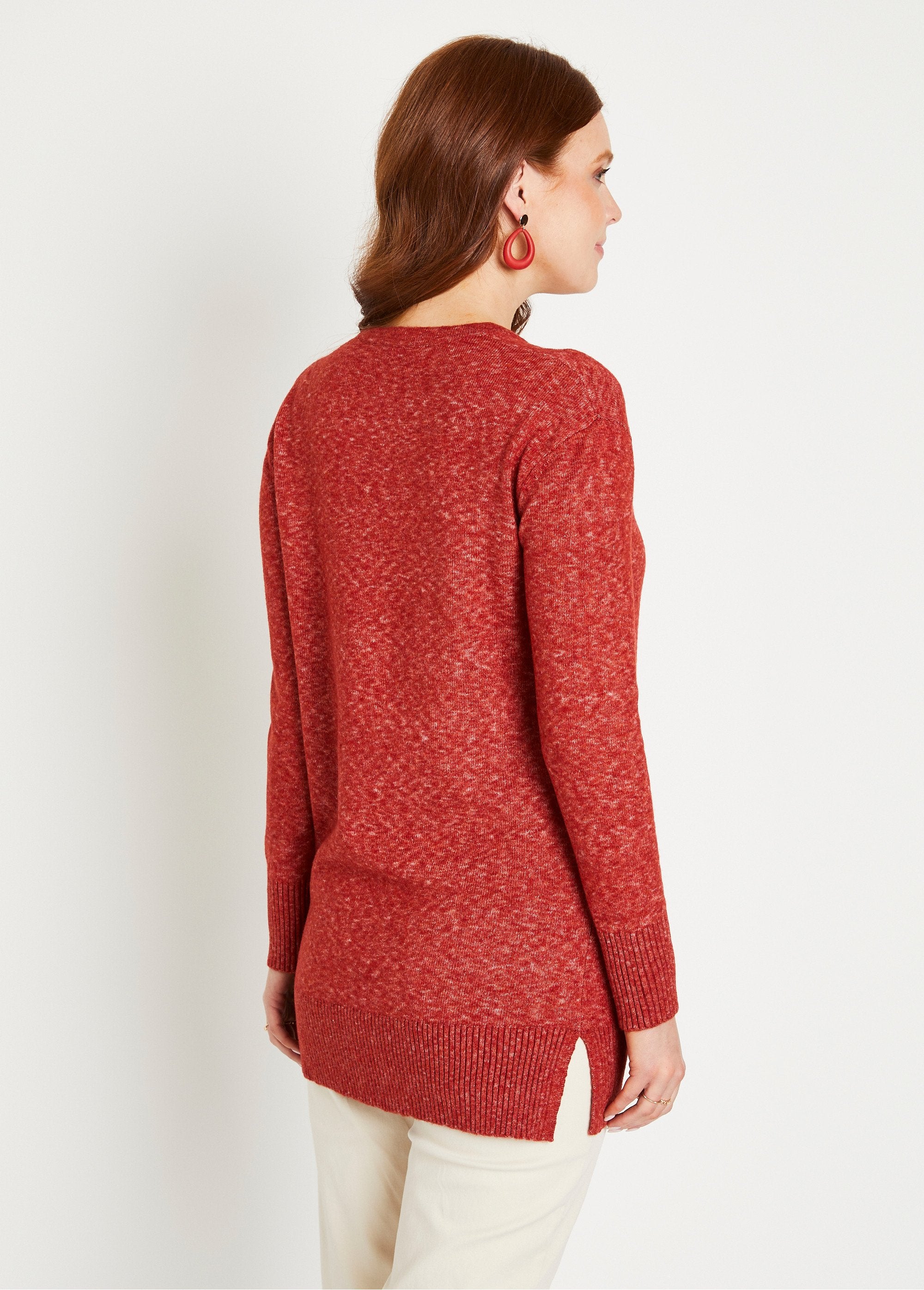 Long_V-neck_mottled_wool_tunic_sweater_Brick_DO1_slim