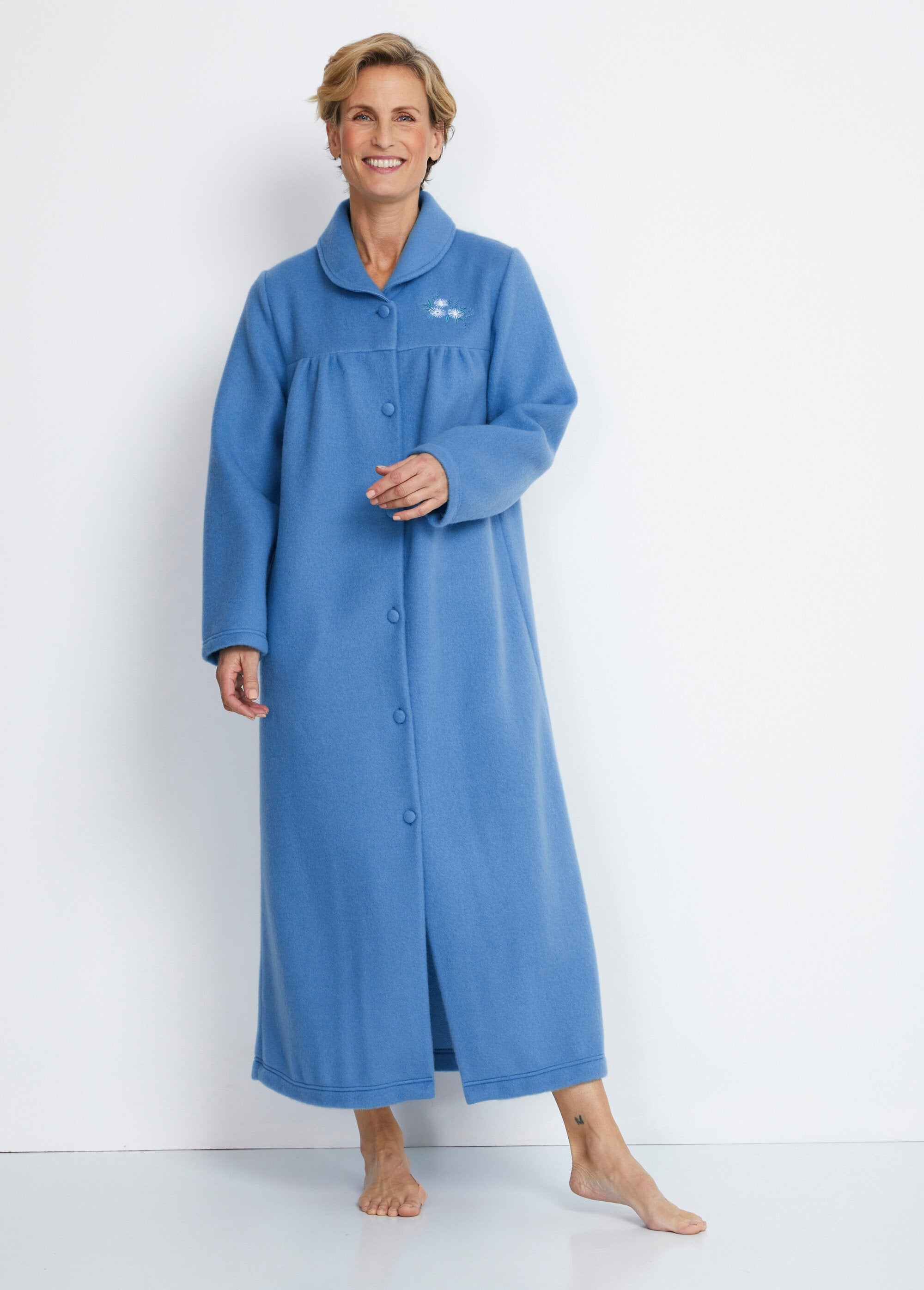 Long_embroidered_fleece_buttoned_bathrobe_with_shawl_collar_Blue_FA1_slim