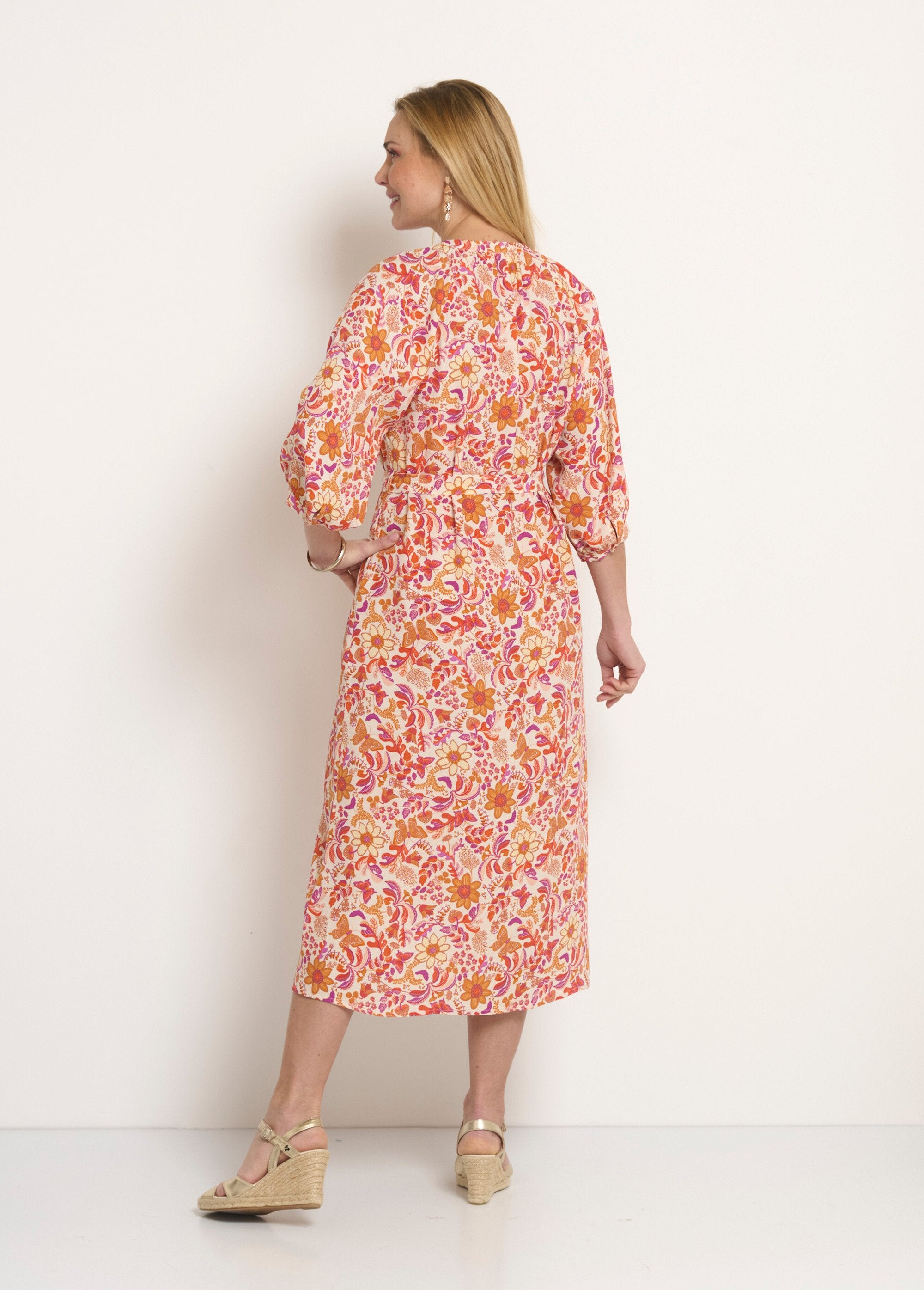 Long_buttoned_dress_with_3/4_sleeves_Orange_prints_DO1_slim