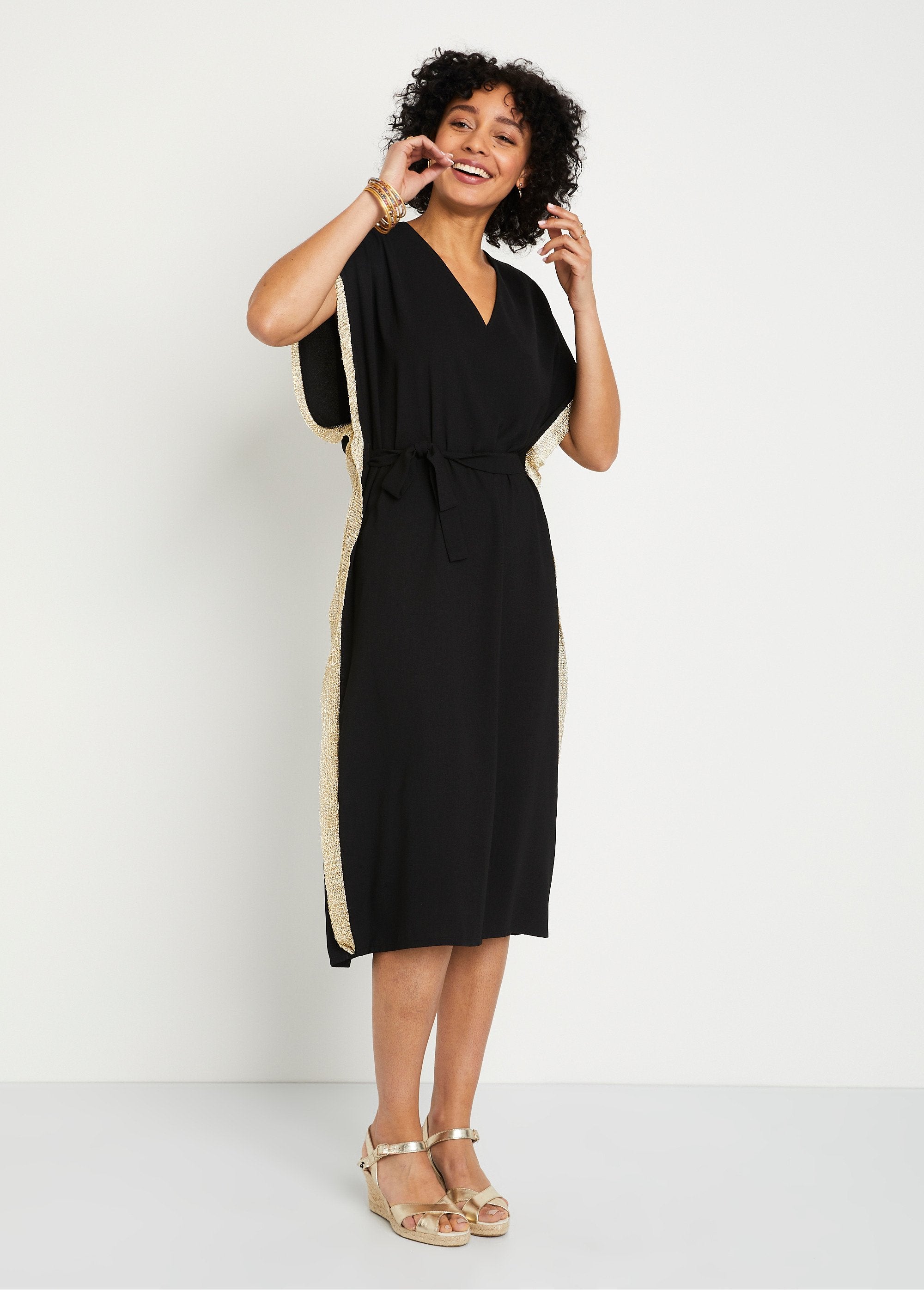 Mid-length_straight_dress_with_V-neck_and_side_braid_Black_FA1_slim