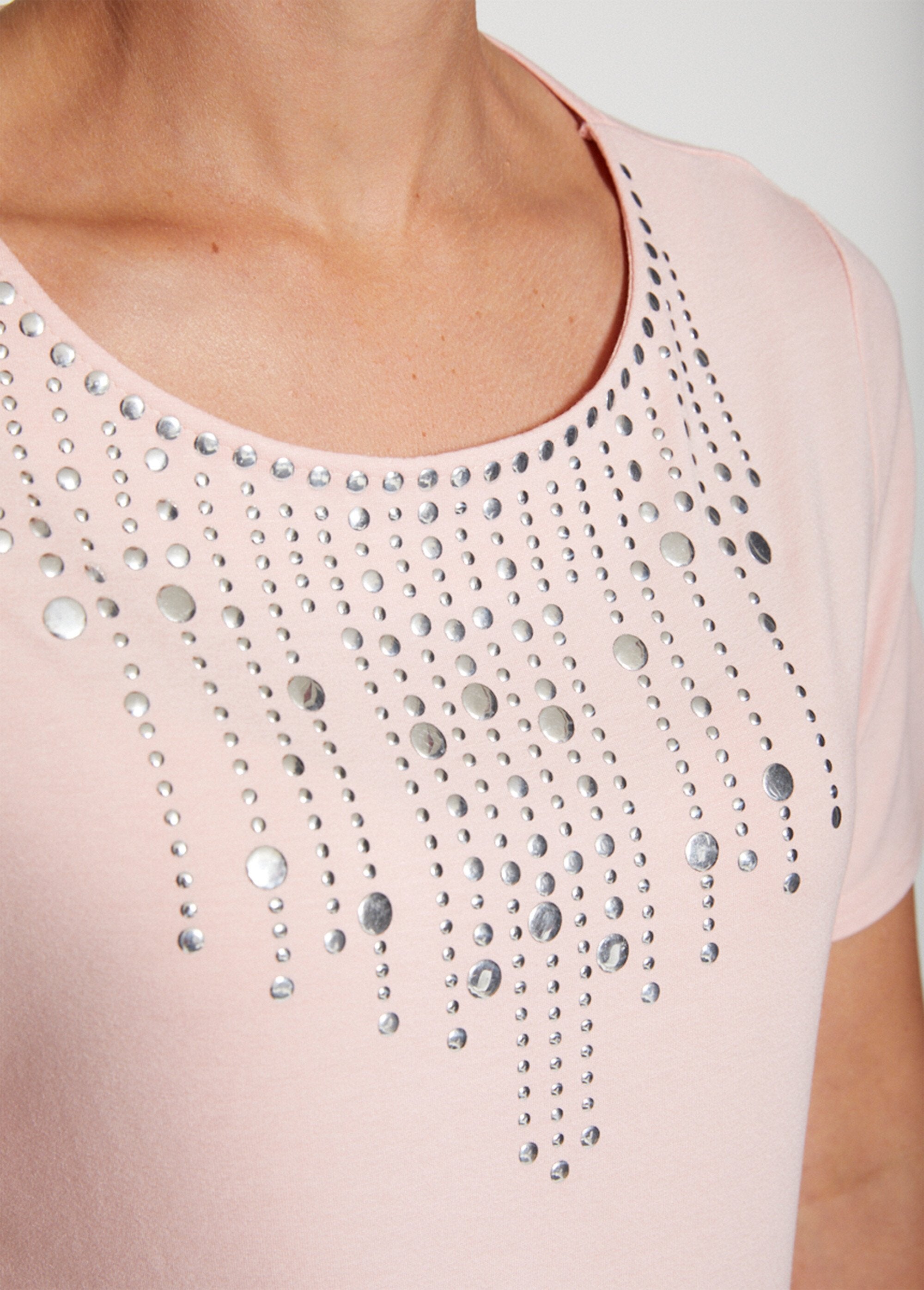 Short-sleeved_fancy_studded_t-shirt_Pink_DE1_slim