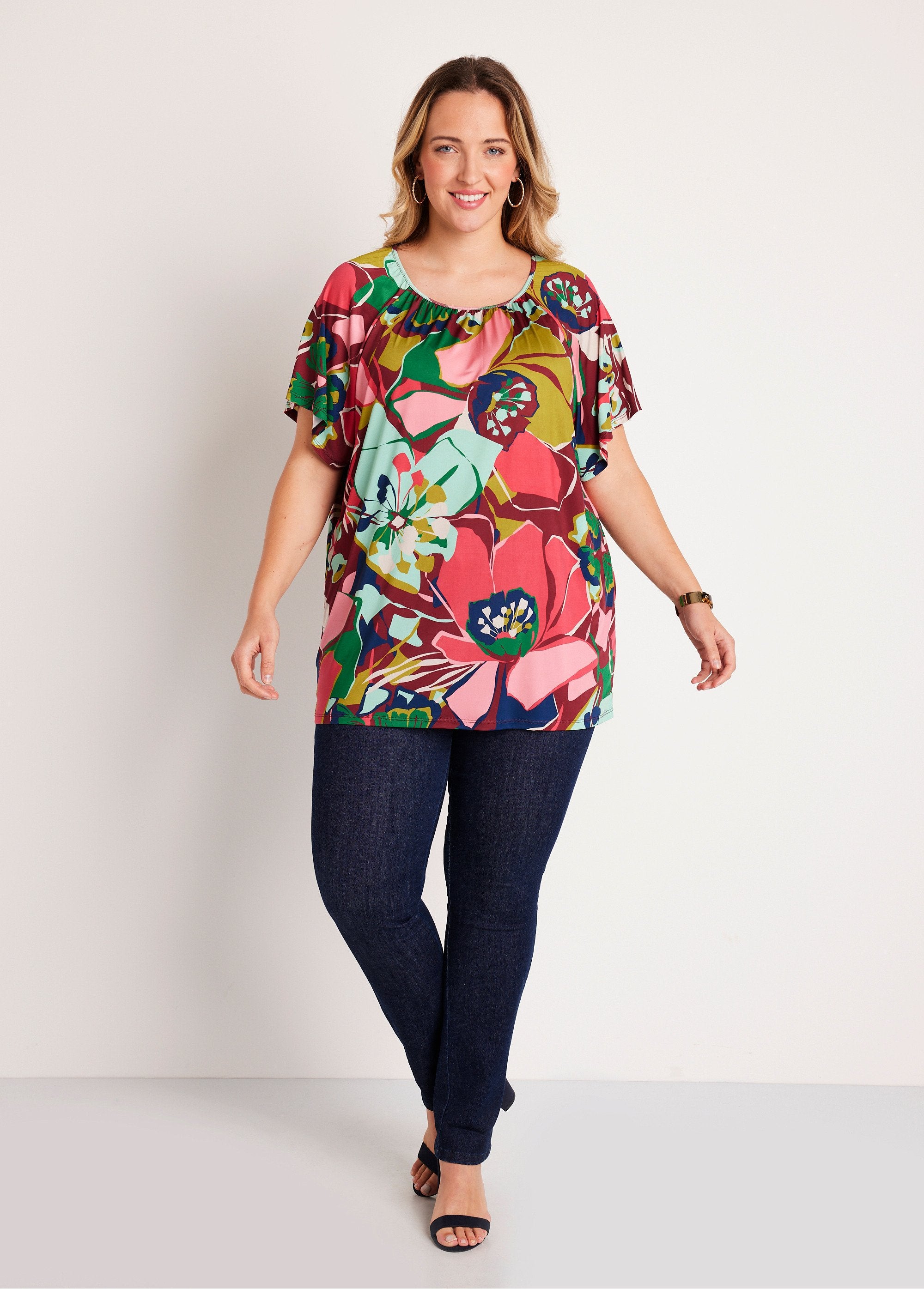 Long_loose_plain_or_floral_t-shirt_Pink_and_green_SF1_curvy