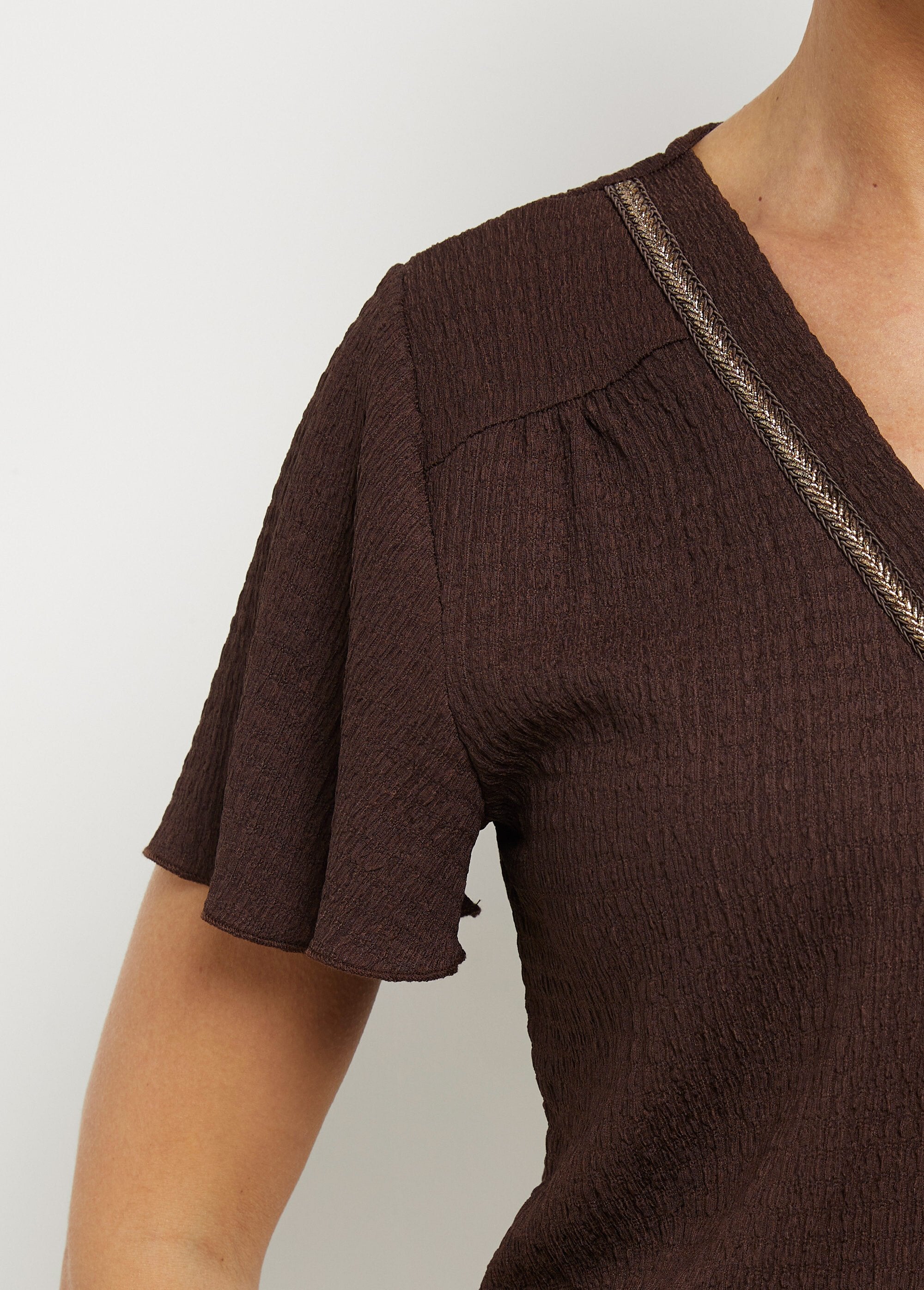 Textured_tunic,_V-neck_with_trim_Chocolate_DE1_slim